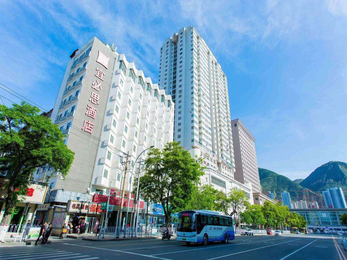 Ibis Lanzhou Train Station Hotel Exterior foto